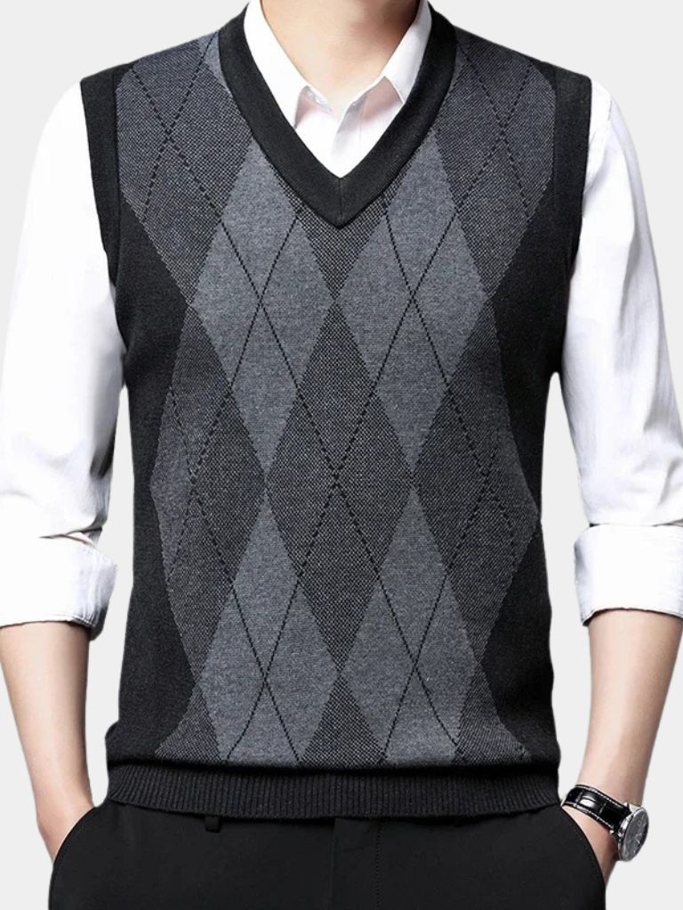 Academic Essential Knit Vest