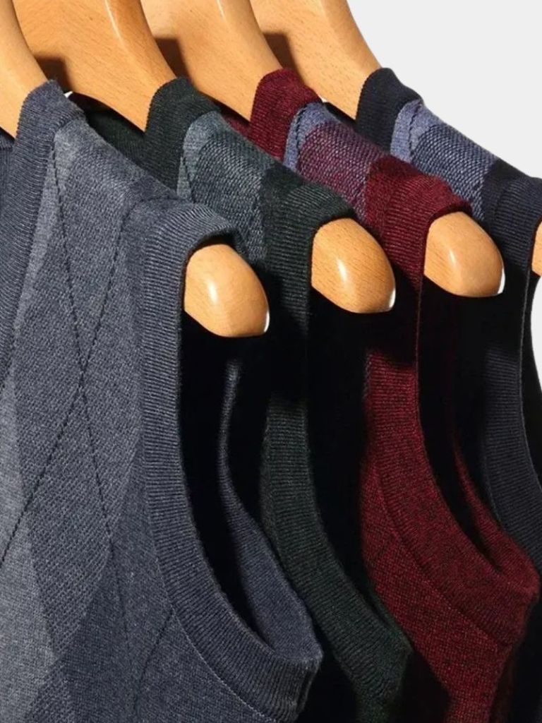 Academic Essential Knit Vest